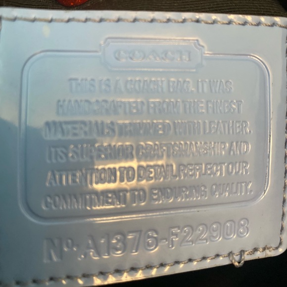 Coach purse with shoulder straps - Picture 4 of 8